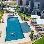 Back Sea Cunda Апартаменты