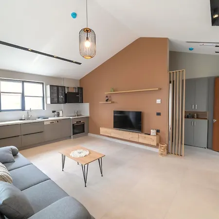 Apartment Back Sea Cunda