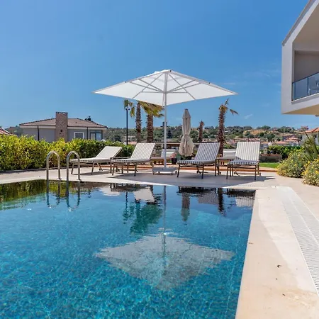 Lodhous Cunda Pool Ayvalı